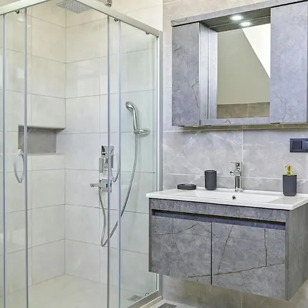 Bendis - For 8 People In The Center Of Villa Fethiye