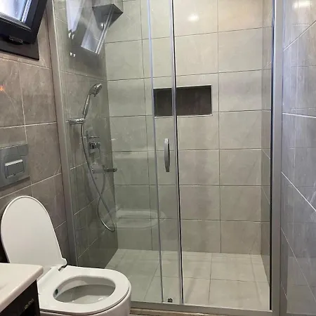 וילה Bendis - For 8 People In The Center Of *