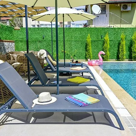 וילה Bendis - For 8 People In The Center Of