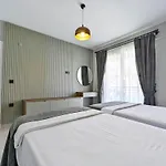Bendis - For 8 People In The Center Of Villa