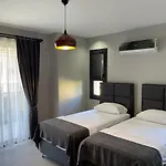 Bendis - For 8 People In The Center Of Villa *