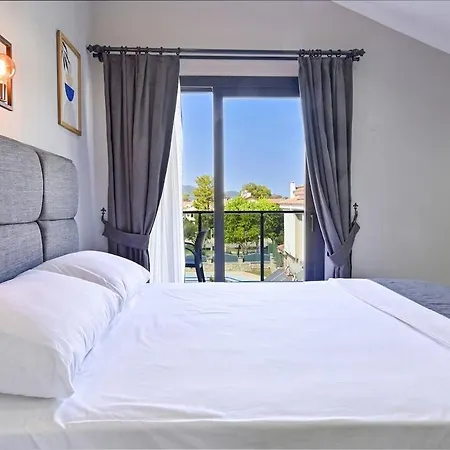 Bendis - For 8 People In The Center Of Villa