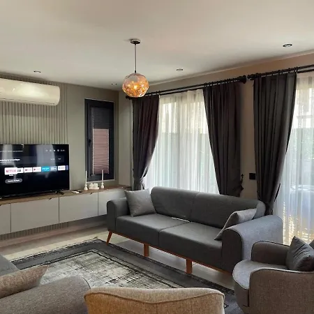 Bendis - For 8 People In The Center Of Villa