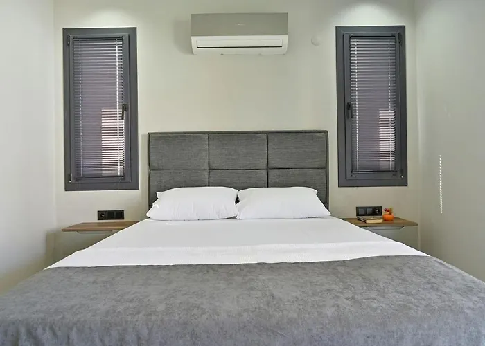 Bendis - For 8 People In The Center Of Villa Fethiye