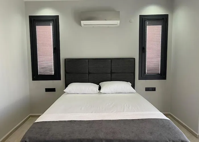 Bendis - For 8 People In The Center Of * Fethiye