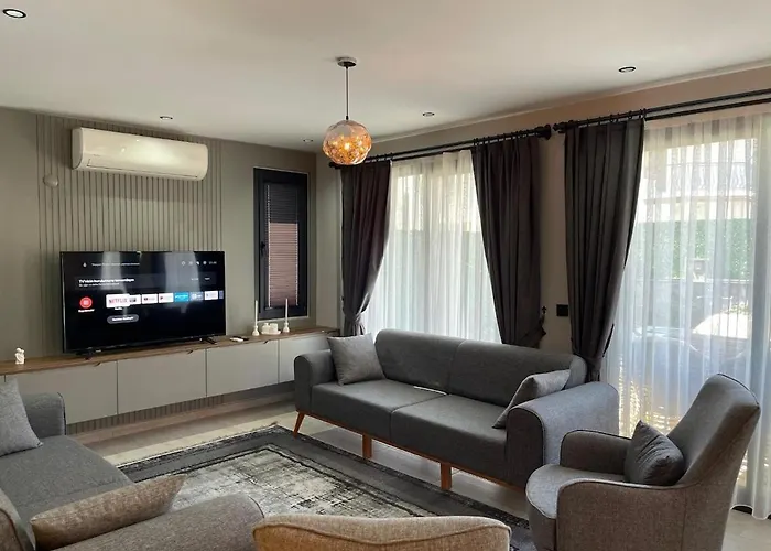 Bendis - For 8 People In The Center Of Villa