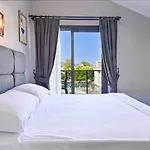 Bendis - For 8 People In The Center Of Villa