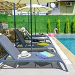 Villa Bendis - For 8 People In The Center Of